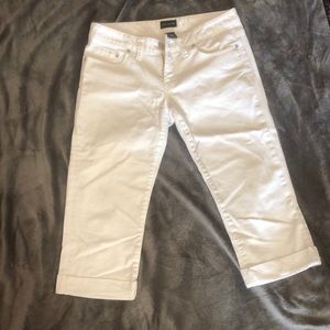 White Capri jeans